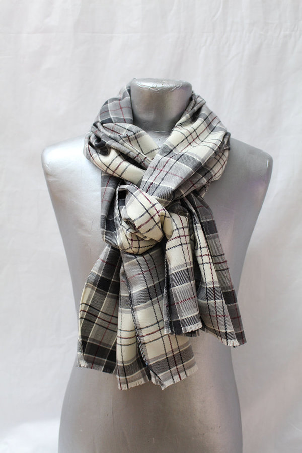 Écharpe en laine écrue, grise et noire en pur Tartan Écossais